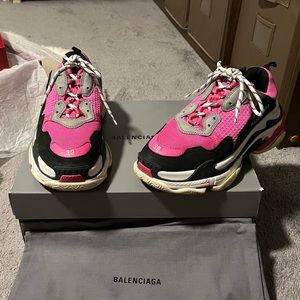 Balenciaga Tripple S sneakers